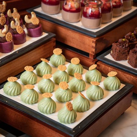 Holiday Inn Chongqing Guanyinqiao By Ihg Bagian luar foto
