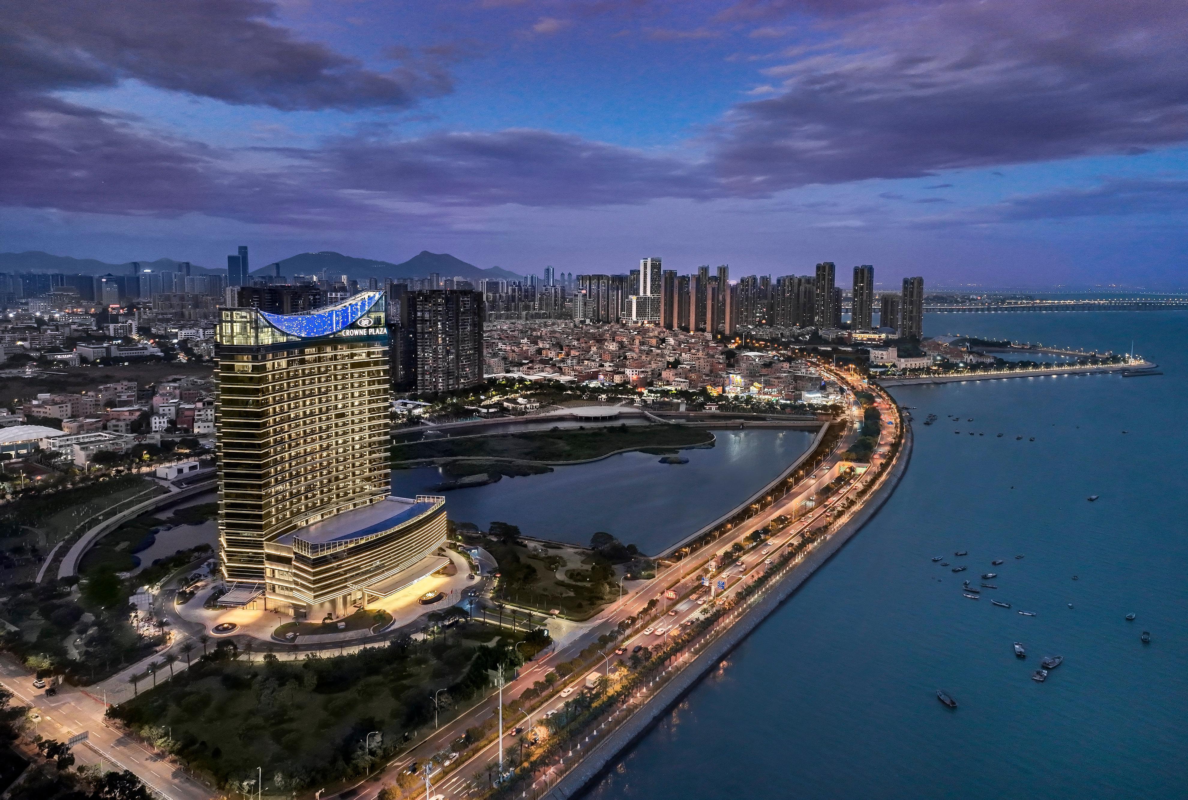 Holiday Inn Chongqing Guanyinqiao By Ihg Bagian luar foto