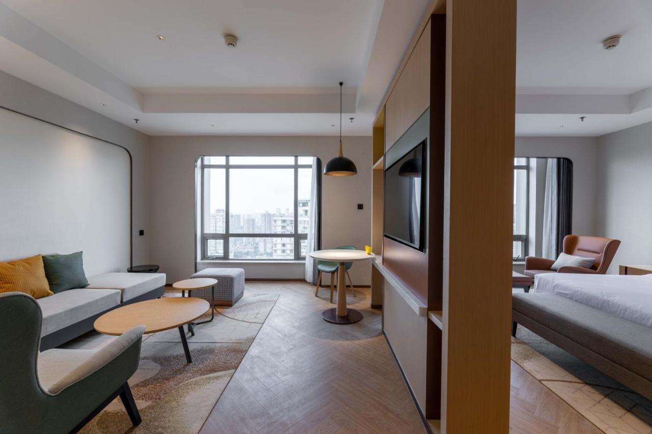 Holiday Inn Chongqing Guanyinqiao By Ihg Bagian luar foto