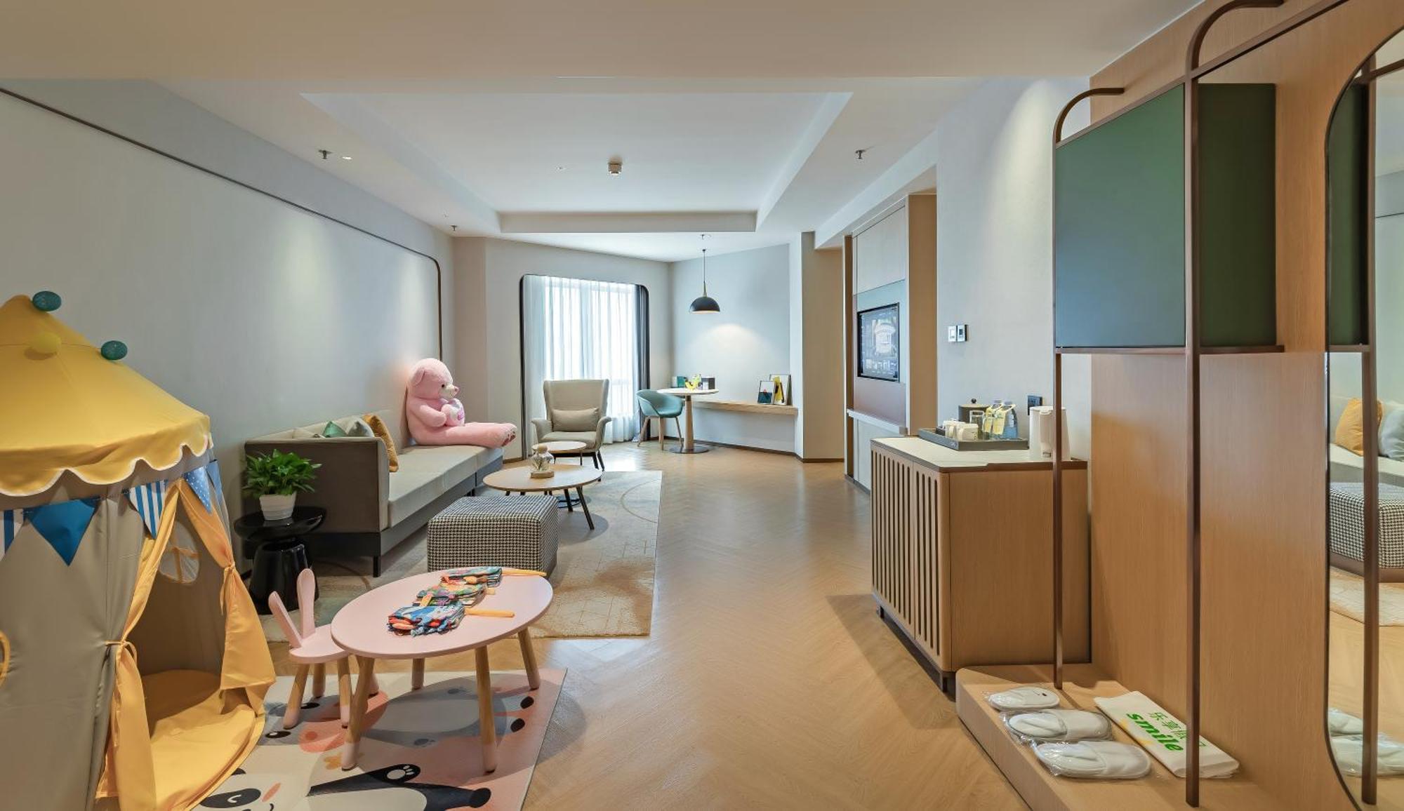 Holiday Inn Chongqing Guanyinqiao By Ihg Bagian luar foto